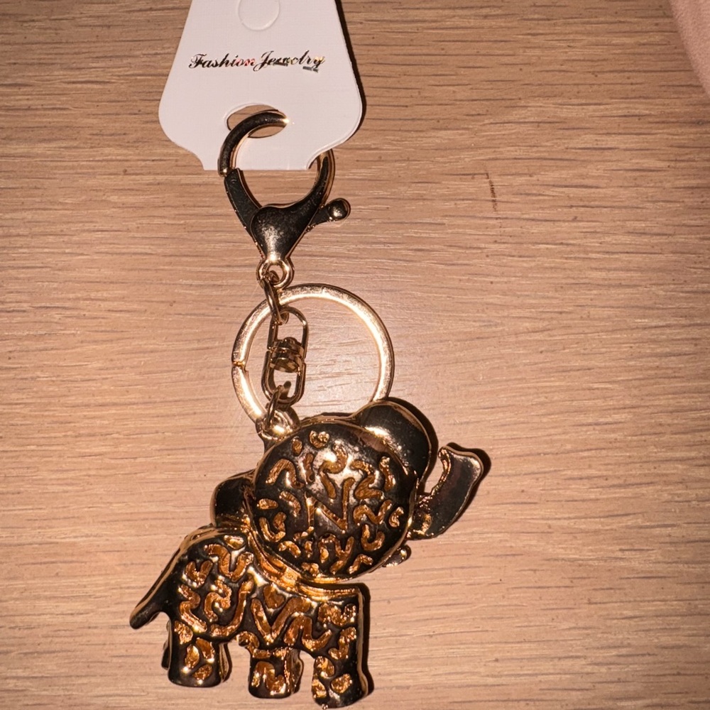 Elephant Keychain with Rhinestones - Picture 2 of 2